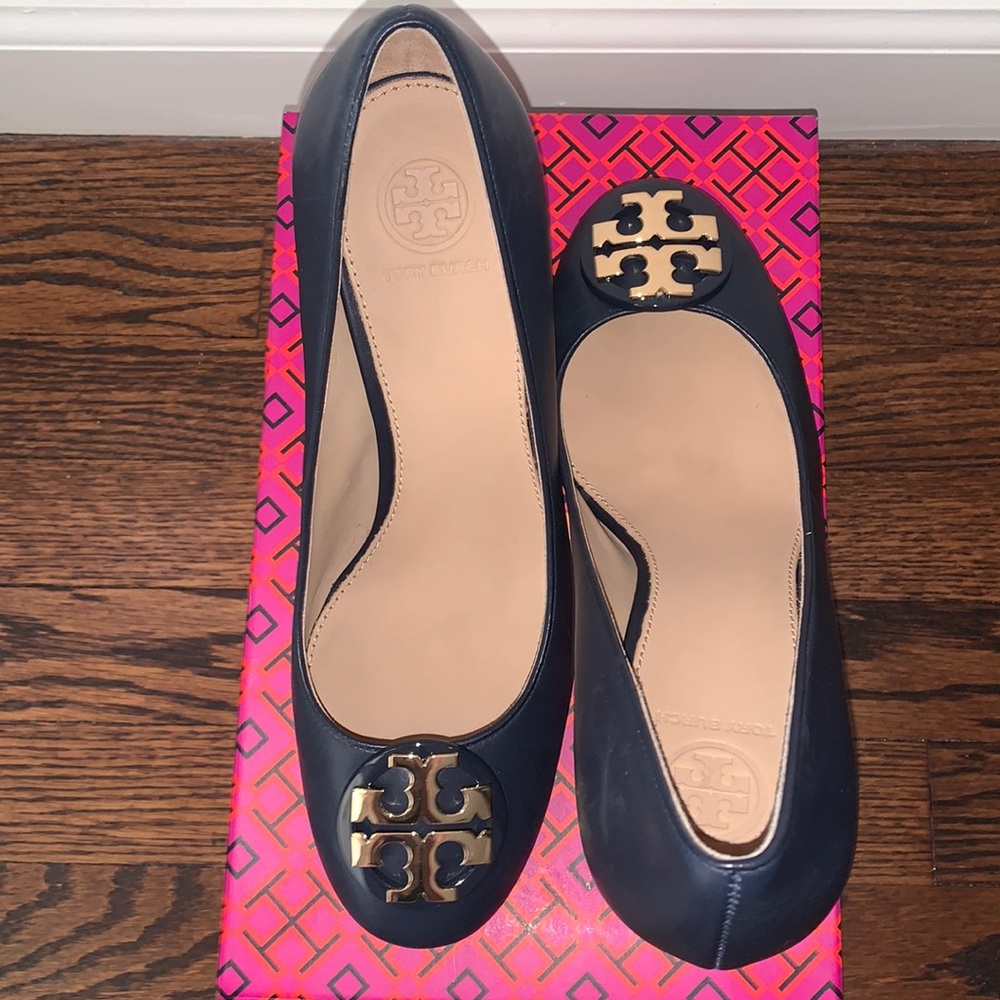 Tory Burch Navy Pumps Leather